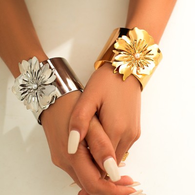 Ins Style Bracelet, Exaggerated Open Bangle, Metal Camellia Mirror Bracelet