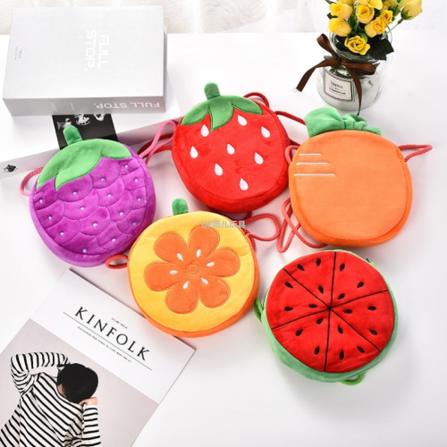 2023 red round crossbody plush toy bag fruit satchel embroidered simulation strawberry crossbody bag children‘s bag