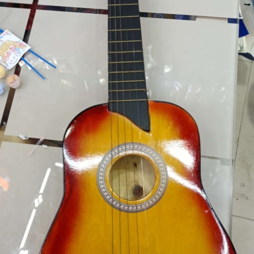 28-inch children‘s wooden guitar， musical instrument toys
