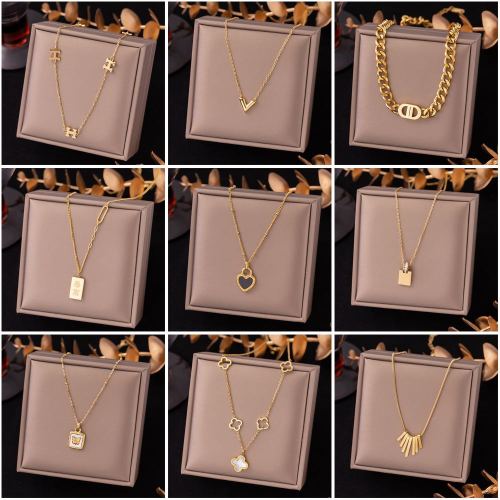 titanium steel fashionable light luxury exquisite necklace women‘s all-match personality simple clavicle chain pendant stainless steel manufacturer