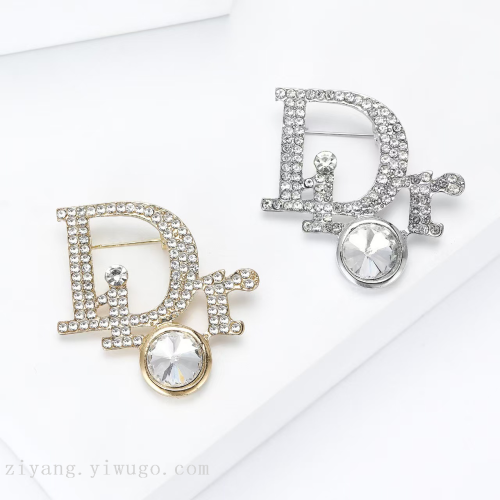 新百搭创意个性字母D胸针简约通勤服装配饰胸花韩式优雅时尚别针