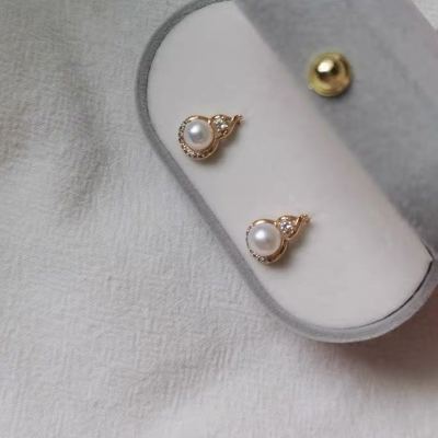 Yunyi Decorated Home Natural Pearl Ear Studs Female Sterling Silver Needle Summer High Sense Ins Style Special-Interest Design Wholesale