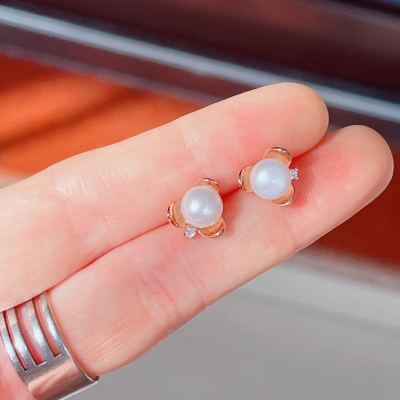 Yunyi Decorated Home Temperamental Pearl Stud Earrings Sterling Silver Needle Earrings Simple Flower Sweet Earrings All-Match Gift Wholesale