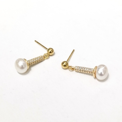Yunyi Decorated Home Freshess Earrings Cylindrical Full Zirconium Earrings Natural Pearl Super Texture Earrings for Women