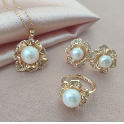 Three-Piece Set of Three-Dimensional Flower Natural Freshwater Pearl Pendant Necklace Ring Stud Earrings Elegant Classic All-Match Exquisite Gift