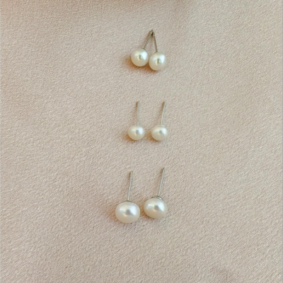 Yunyi Ornament 3 Pairs Natural Freshwater Pearl Ear Studs Ear-Caring Fashion Earrings Simple Graceful Trendy Earrings