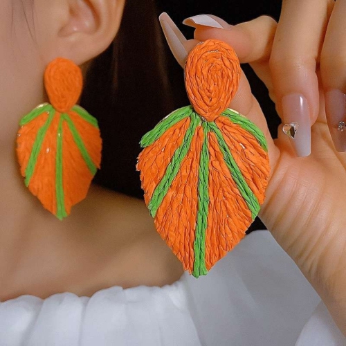 summer new raffia earrings splendid european and american earrings girl leaf-shaped earrings wholesale earrings