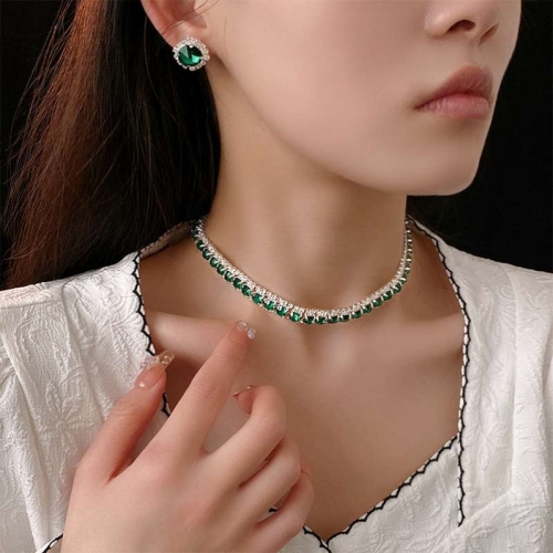 2-piece retro emerald diamond square ear stud nece european and american fashion high sense elegant outfit nece women