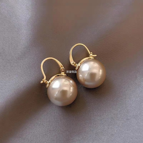 cross-border e-commerce advanced fashion pearl earrings design sense light luxury temperament ear studs earrings jewelry h50897