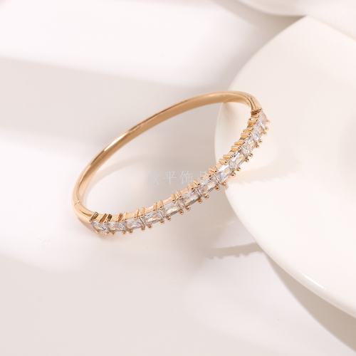 金手镯女轻奢ins欧美风格coco小香风高级感满天星字母时尚女手镯