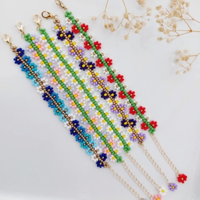 New Non-Fading All Environmentally Friendly Hand-Woven Small Colorful Beads Plum Blossom Children's Necklace Skirt Flower Necklace
