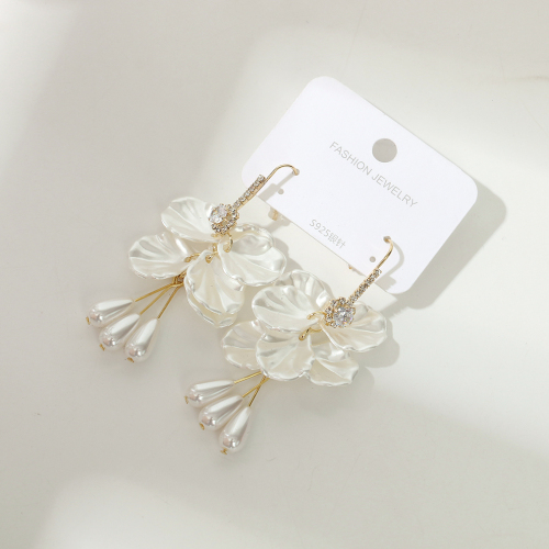 2025新款高级感防过敏耳坠气质名媛耳环高级感素雅新娘网红耳饰