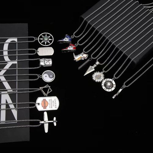 韩式男女时尚潮流钛钢项链创意挂牌刻字吊坠配饰个性百搭嘻哈项饰