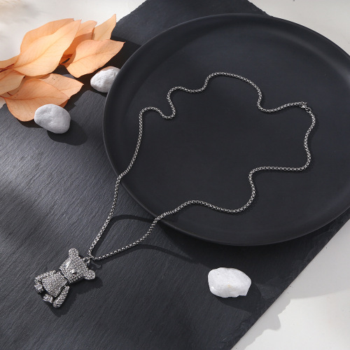 2023新款欧式潮流不锈钢项链满钻小熊吊坠个性吊坠钛钢项链批发