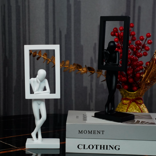 树脂工艺抽象黑白人物倚靠框架桌面摆件工艺品创意家居用品
