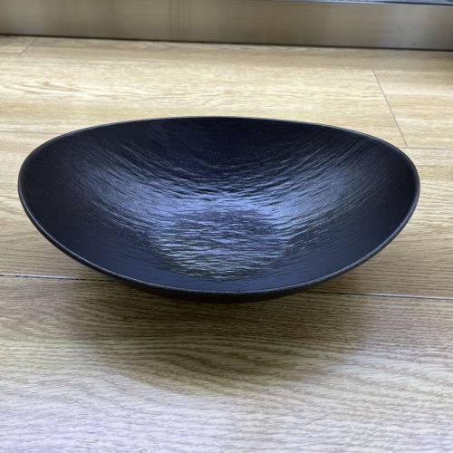 元宝碗黑色汤碗日式风格碗水果沙拉碗欧式风格碗经典黑白汤碗