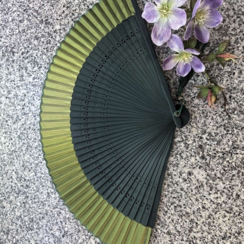 渐变色绢扇竹扇子