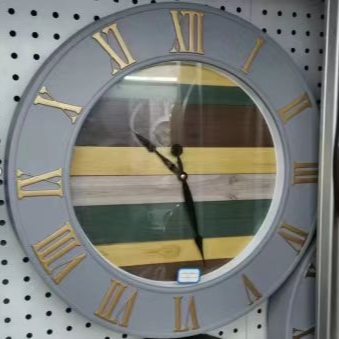 retro wall clock， round clock