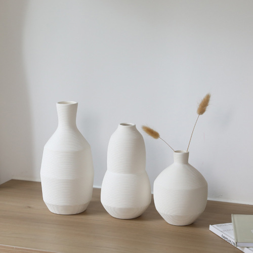 北欧风个性艺术花器ins简约白色陶瓷花瓶摆件玄关干花插花装饰品