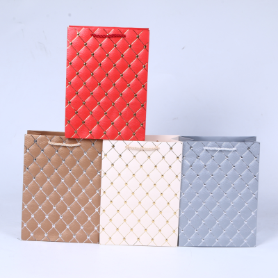 Light Embossed Gold and Silver Stripes White Card Portable Paper Bag Jewelry Gift Packaging Bag Various Colors Paper Shopping Bag