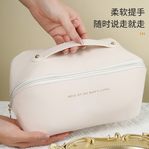 枕头化妆包一个起批手提大容量高级感收纳防水旅行洗漱化妆包