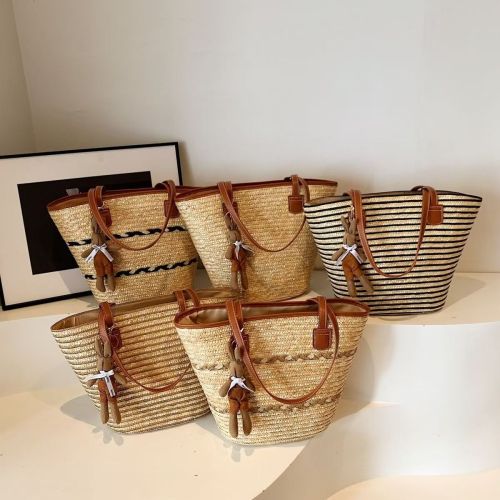 新款夏季手工麦秆条纹编织包时尚轻便百搭通勤单肩手提包女大容量