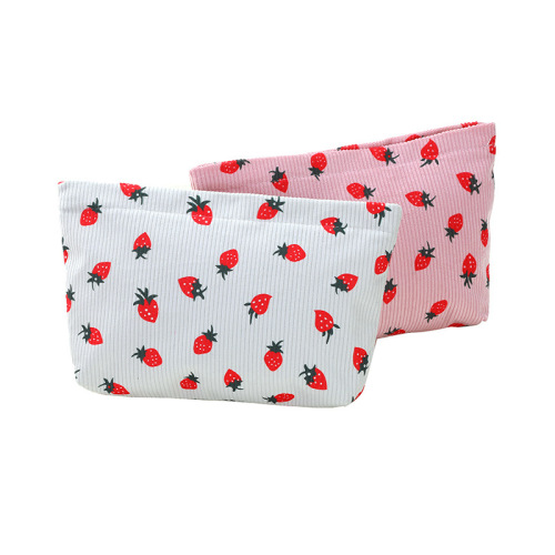 时尚便携大容量灯芯绒化妆包草莓樱桃印花大容量休闲杂物收纳包