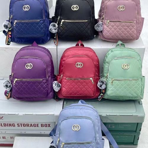 新款学生背包 双肩包 到挂件书包 休闲包 电脑包牛津布旅行包