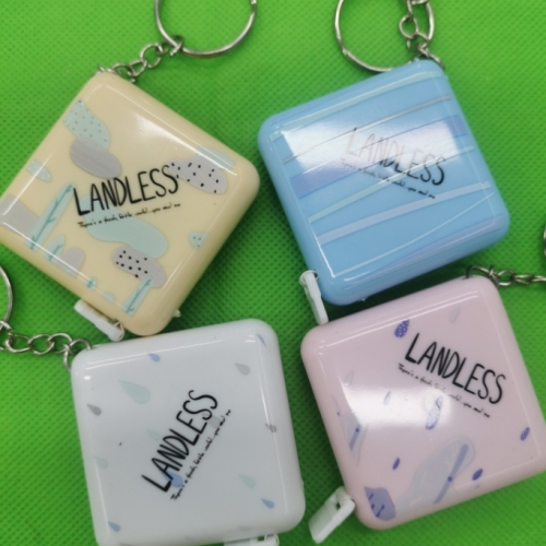 供应正方形礼品小卷尺，带钥匙链礼品小尺，欢迎定购