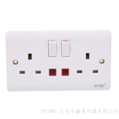 British Socket Three-Hole Two-Position Second Section Socket with Indicator Light Wall Socket with the Same Series