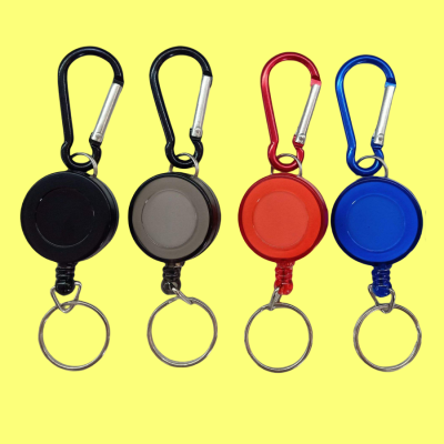Yiwu Source Factory Direct Supply Mountaineering Can Buckle Pull Peels Climbing Button Carabiner Combination Keychain
