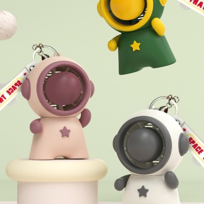 "Product Number" Mls6068 "Product Name" Astronaut Fan (3 Colors)