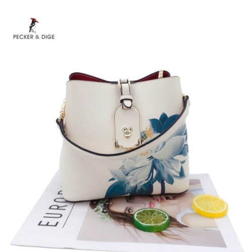 New Fashion Lotus Embroidered Handbag Lotus Pond Moonlight Shoulder Bag Western Style Trendy Crossbody Commuter Bag