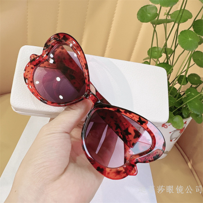 New Personality Butterfly Sungsses UV Protection Sungsses Fashion rge Rim Gsses