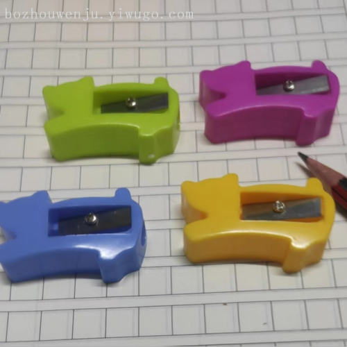 non-printed cat-shaped plastic pencil sharpener color plastic pencil sharpener