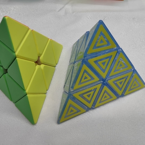 rubik‘s cube pyramid solid color rubik‘s cube