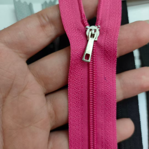 义乌市华大压铸洪宇拉链厂家直销各种款式3#尼龙拉链