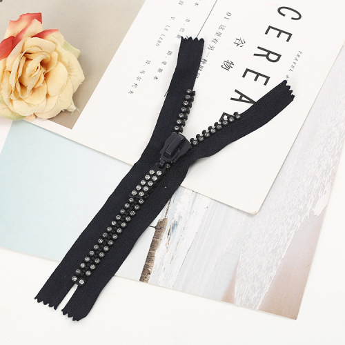 云生拉链厂家直销：钻石拉链 单排双排钻石 可按需生产长度颜色