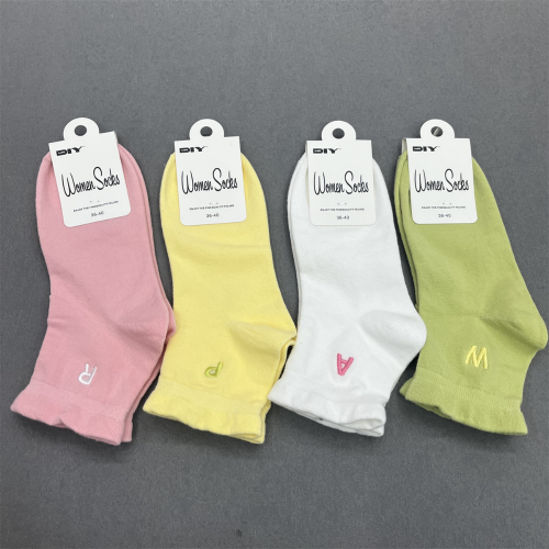 Women‘s Ins Fashionable Student Sports Embroidered Mid-Calf Combed Cotton Socks Spring and Summer Matching Ladies‘ Short White Socks