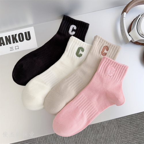 women‘s ins fashionable student sports c embroidered small mid-calf combed cotton socks spring and summer matching ladies‘ short white socks