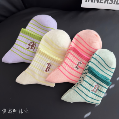 women‘s embroidered socks letter stripes women‘s socks japanese color spring and summer short women‘s sports socks wholesale