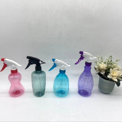 Spray Bottle Sprinkling Can Multifunctional Plastic Hand Pressure Type Watering Pot Sprinkling Can, Many Styles