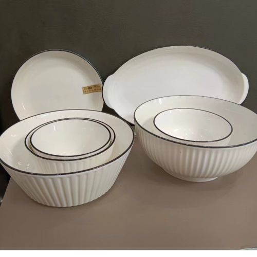 大量正品陶瓷碗盘山田碗适合外贸宾馆酒店超市微信有报价单