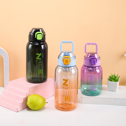 运动新款茶水杯男女生塑料便携水壶耐高温儿童学生上学手提太空杯