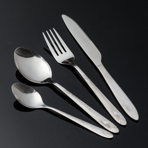 craft carving steak western food knife， fork and spoon high-grade tableware stainless steel thickened knife， fork and spoon four-piece set gift