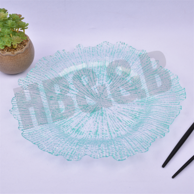 Reef Charger Plates Plastic Snowflake Charger Plates Wedding Floral Charger Plates Decor for Christmas Dinner Wedding Party Event Supplies Placemat Plate Decoration Plate