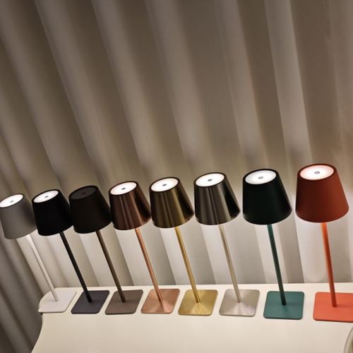 时尚大方优雅充电台灯