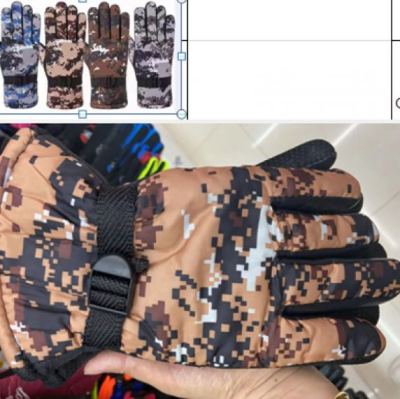 Exercise camouflage gloves