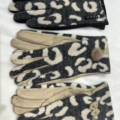 Winter New Warm Women's Gloves Leopard Print
