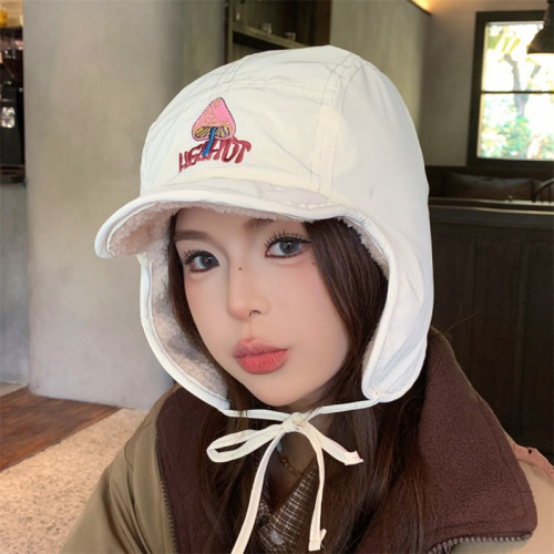 2025新款秋冬保暖护耳刺绣软沿雷锋帽女韩版ins骑行防风飞行帽